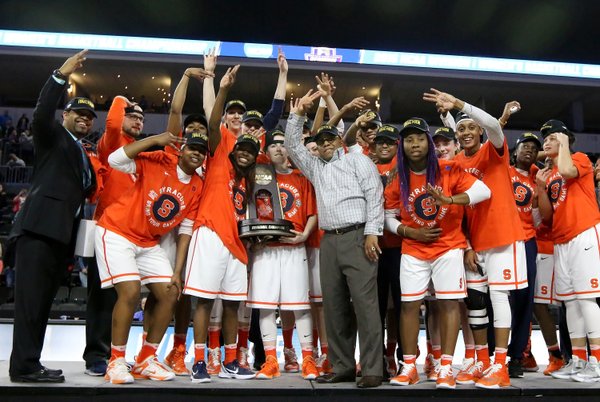 SyracuseU's tweet image. Good morning, #OrangeNation! We&apos;re so proud of @Cuse_MBB and @CuseWBB. Go Orange!  #FinalFour 🍊🏀 @Cuse