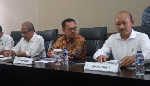 Sudirman Said: Pencadangan BBM Luar Negeri Keharusan - Warta Ekonomi wartaekonomi.co.id/read/2016/03/2… <a href="/SaidSudirman/">Sudirman Said Fans</a>