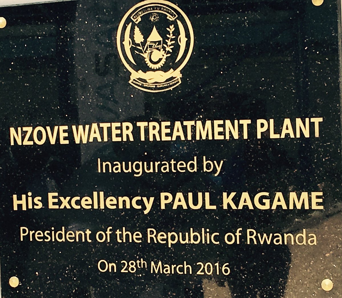 UrugwiroVillage's tweet photo. President #Kagame tours the Nzove Water Plant https://t.co/SSbm1UA7EP