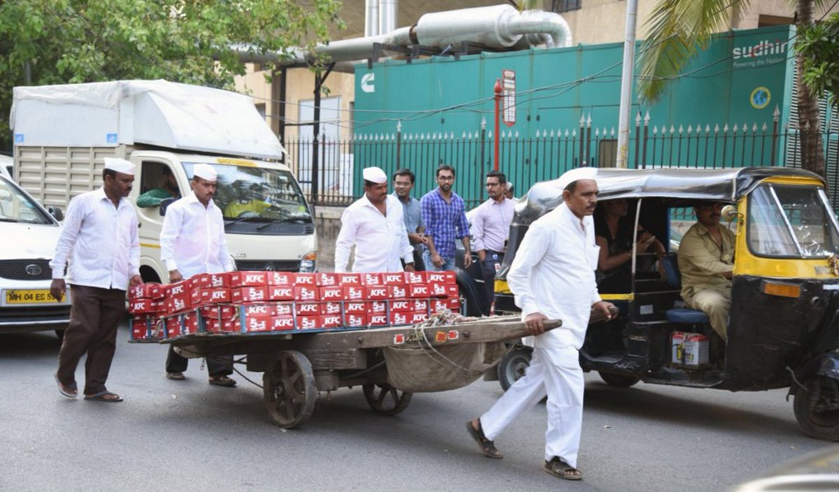 Devaashish_'s tweet photo. A masterstroke to massify the #Brand:
KFC + Dubbawaalas = #KFCBoxwalas!
@KFC_India #Marketing #Glocal | #D_Funda https://t.co/VEB5BQTr41