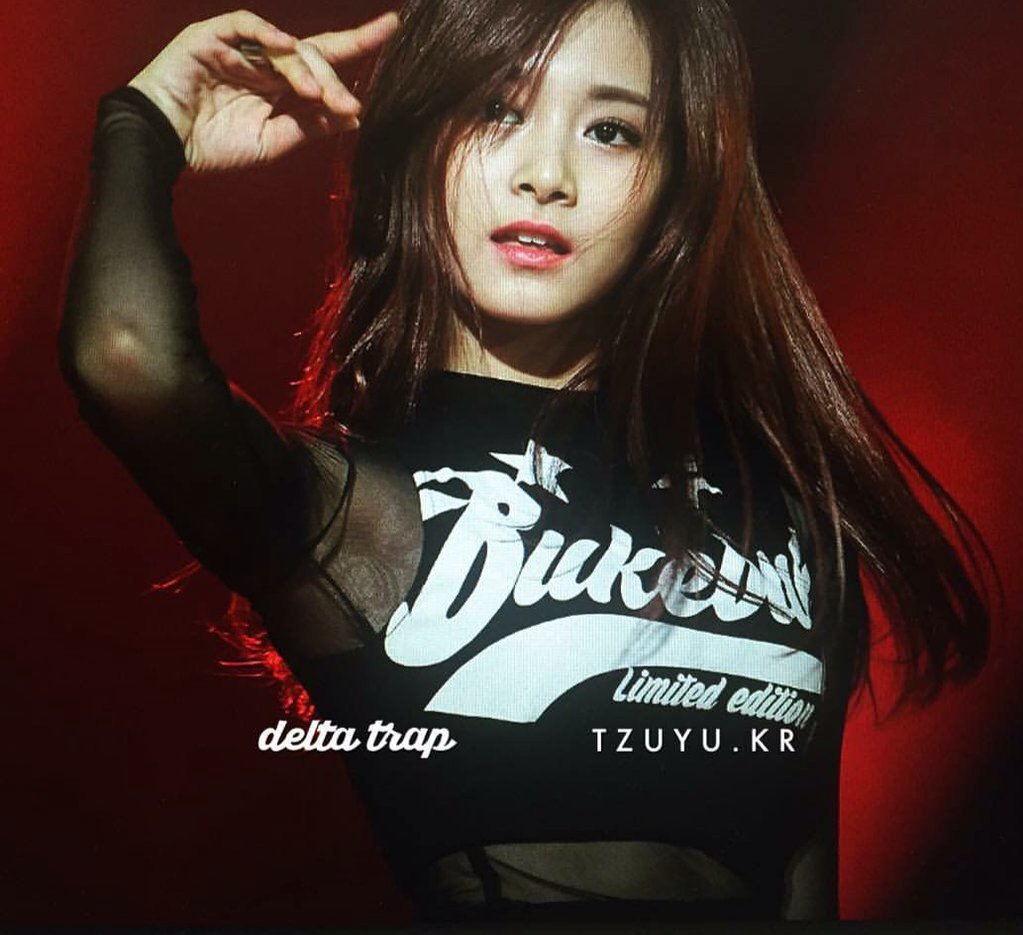 TzuyuUpdates's tweet photo. [PIC] Tzuyu on Delta Trap's IG Post #TWICE #TZUYU #트와이스 https://t.co/PQWeITrOta