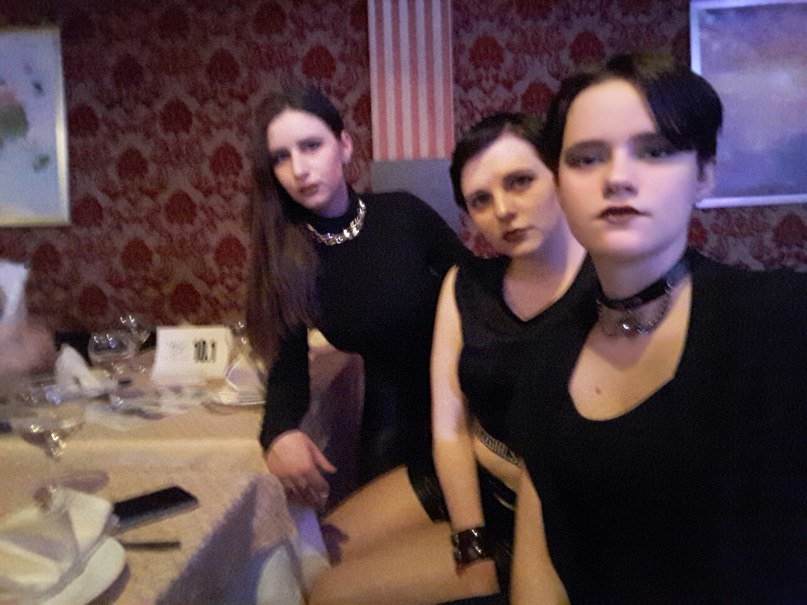 crazyNata95's tweet photo. Принимаем заказы на свадьбы, похороны, корпоративы:D
#ChiDae https://t.co/yrbMVkhQLv