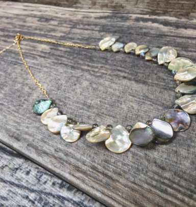 Siren Abalone: beautiful and gorgeous #gemstonenecklaces <a href="/divineschematic/">Divine Schematic</a> >> goo.gl/IilomB