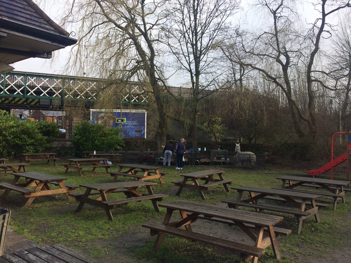 Romiley Arms tweet media