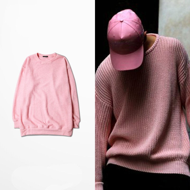 You man enough to wear pink? Drake is and his sweater is available right here fam urbansapes.com/pink-knitwear-…