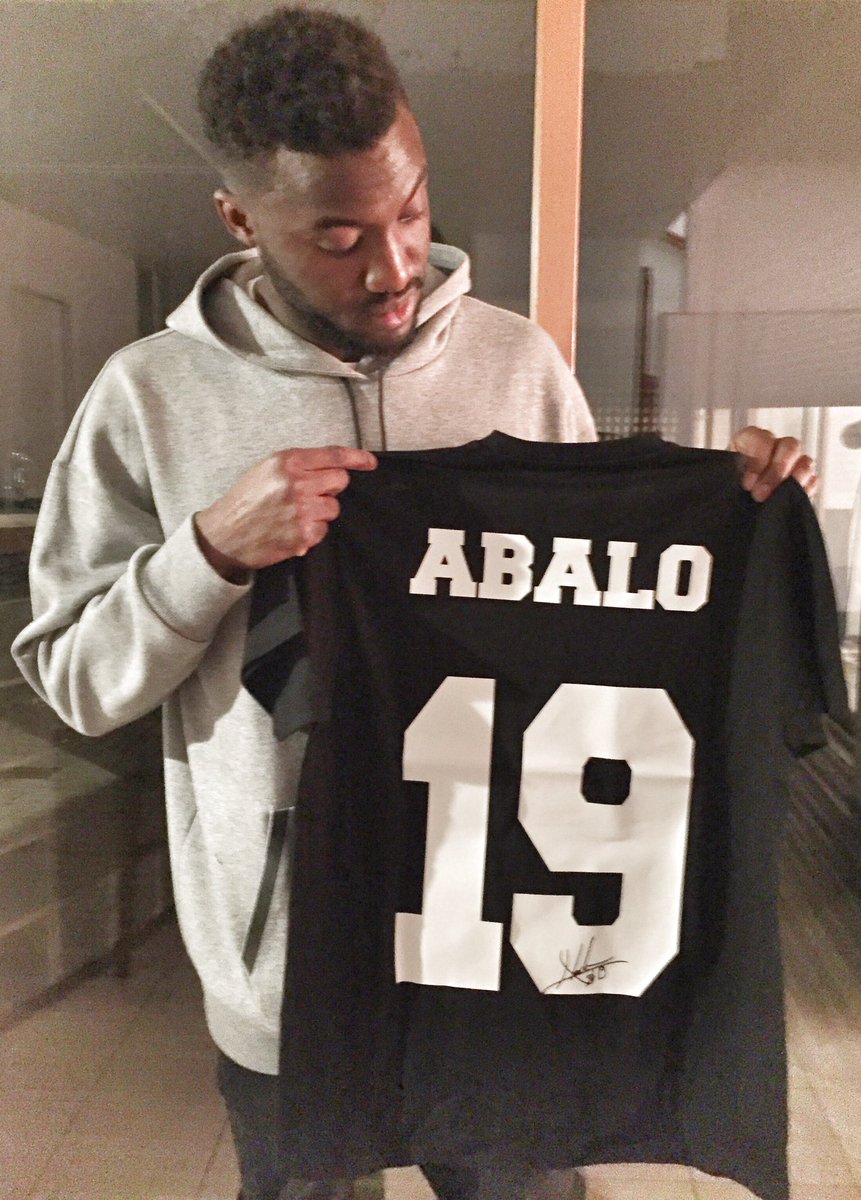 #AbaloGames : 5 tee-shirts dédicacés à gagner ! 
RT + Follow pour tenter ta chance (TAS le 6 avril) #JeuConcours