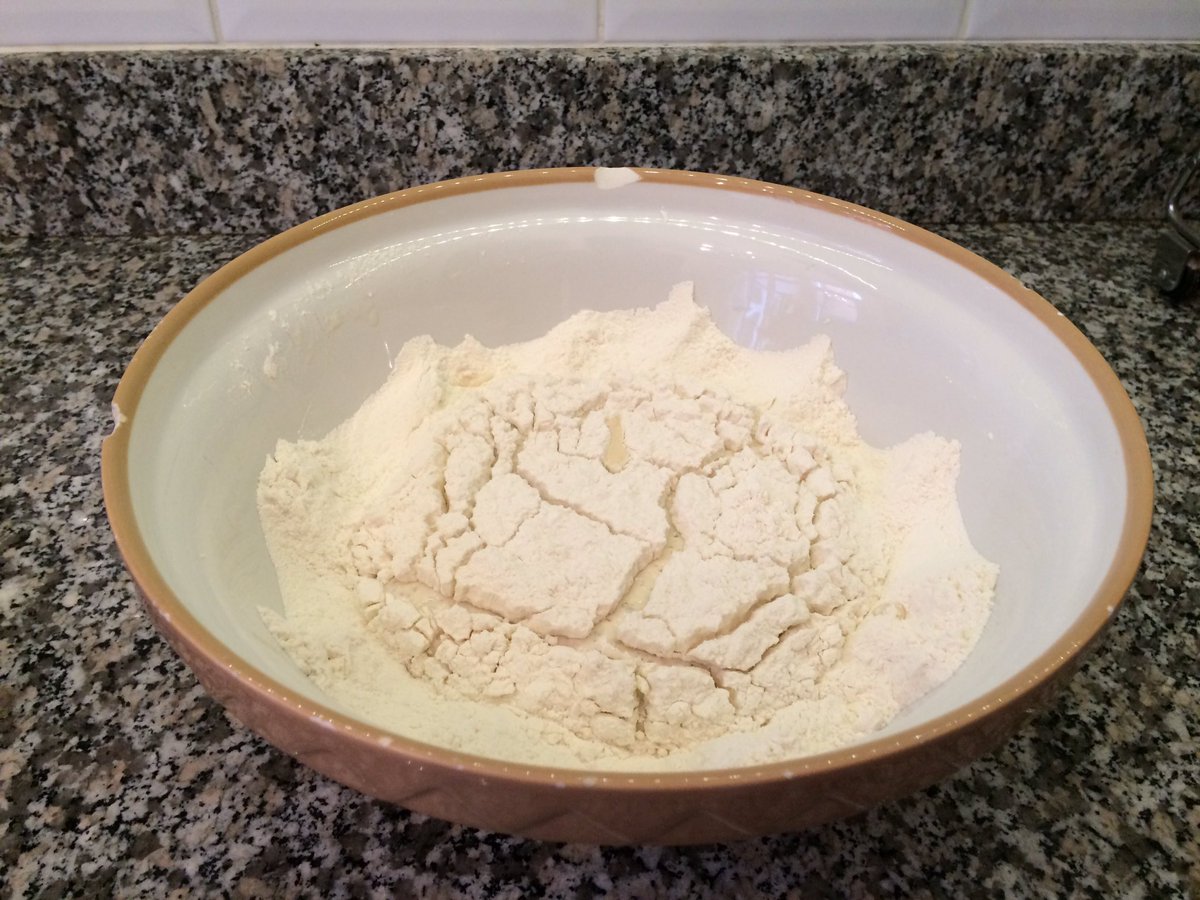 ianstanton's tweet image. #Sponging, #InTheBreadKitchen with @Titli_Nihaan - hopefully making a loaf worthy of toast and sandwiches.