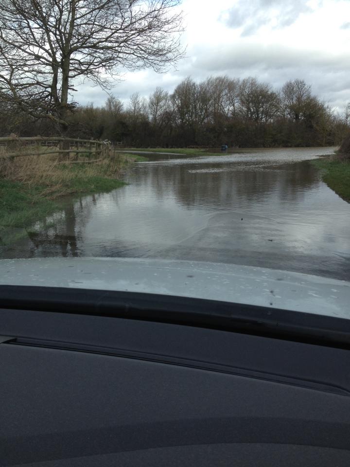 HeraldNewspaper's tweet image. Road flooded from Walton to Wellesbourne. Picture posted on Facebook by Stefan Creek.