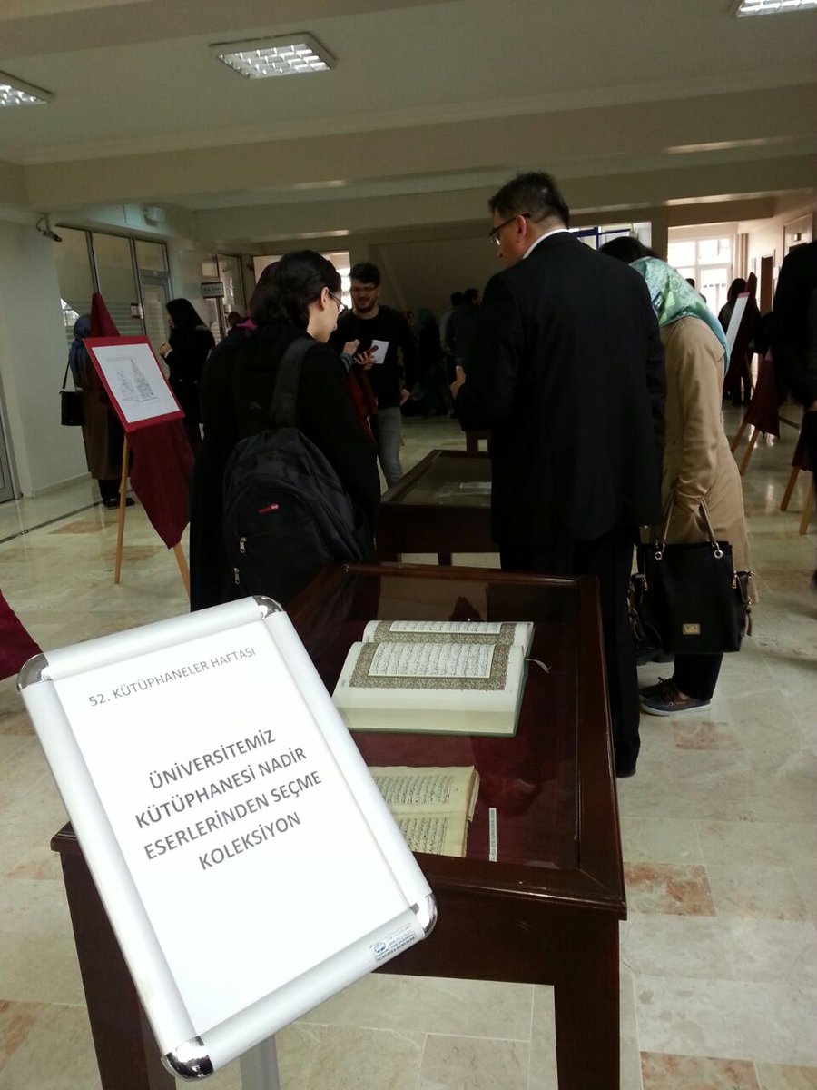 52.Kütüphaneler Haftası kapsamında Ankara Evleri ve Nadir eserler sergisinin  açılışı Rektörlük Kampüste yapıldı.