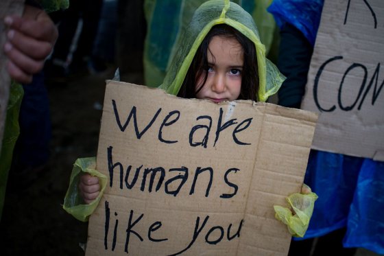 PartidoPACMA's tweet photo. "Somos humanos como vosotros". Lo que los refugiados quieren que sepamos https://t.co/6SHmy2RDHl https://t.co/rpdzKZZytc