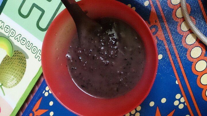___saffawaty___'s tweet photo. alhamdulillah rezeki mlm nie. tau2 jek kite tgh lapa. hihihi. tq awak! 😘😘 #feveret #buburpuluthitam https://t.co/GJE1YP30sH