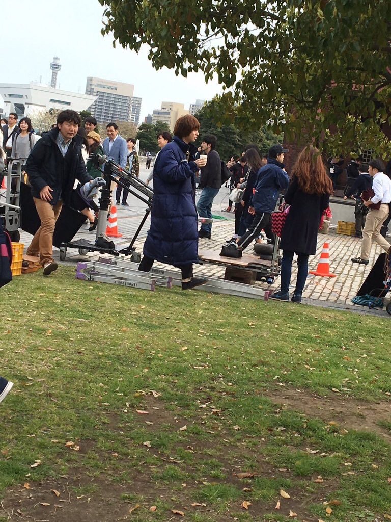 嵐ジャニーズ情報 目撃情報 横浜赤レンガ倉庫で伊野尾慧と山本美月に遭遇 映画 ピーチガール の撮影 T Co M8ujzj1wpl T Co Bokz2qrr