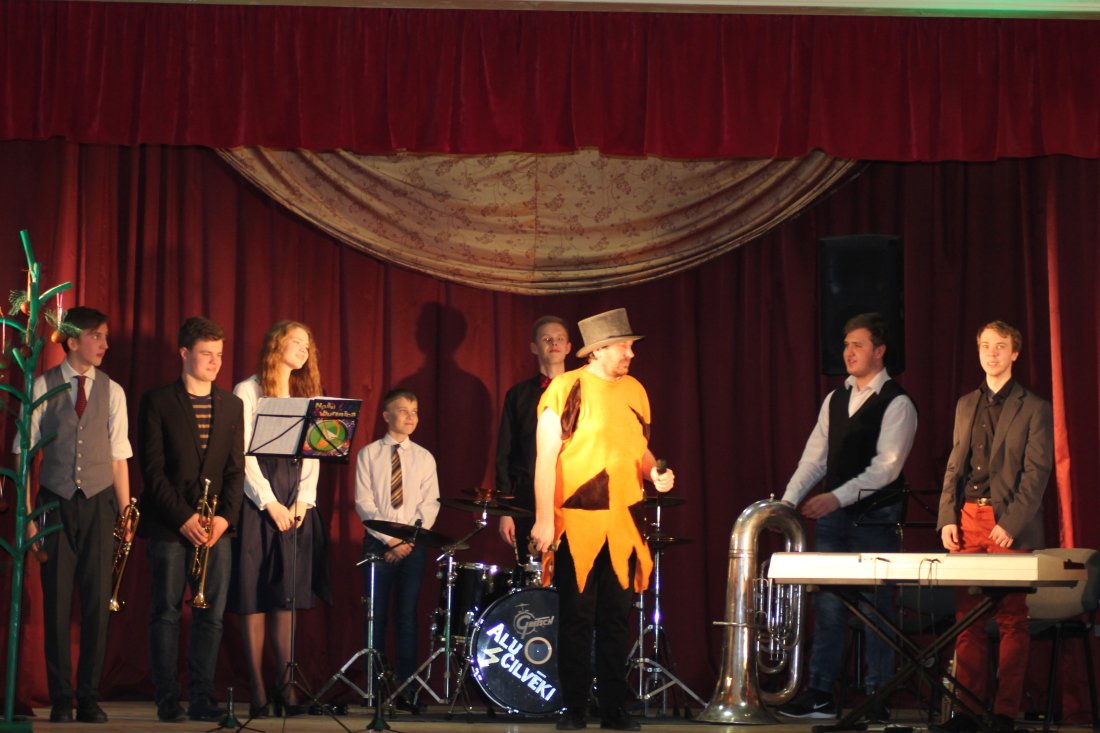 Priecīgas Lieldienas no Alu Cilvēkiem!