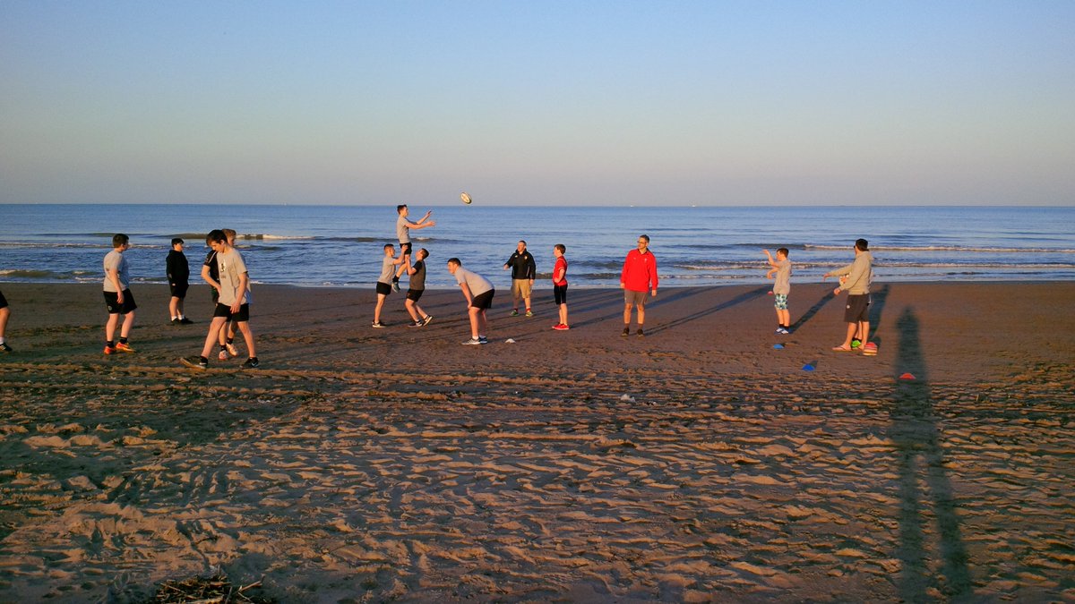 Daihiggs's tweet image. Great beach session #rgcsouthitaly bit late sending #phoneissues