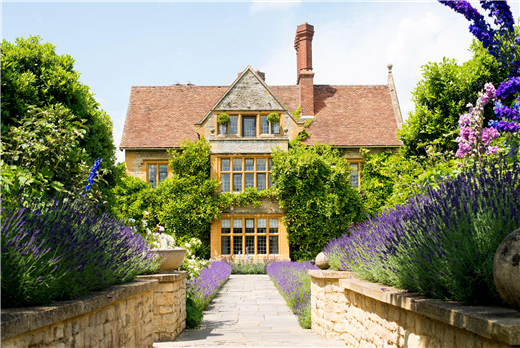 itsourworld2016's tweet photo. Bid on an overnight stay for two at Belmond Le Manoir Aux Quat'Saisons for #IOWauctions https://t.co/rfpdRECl2A https://t.co/aGBHhZmVxJ