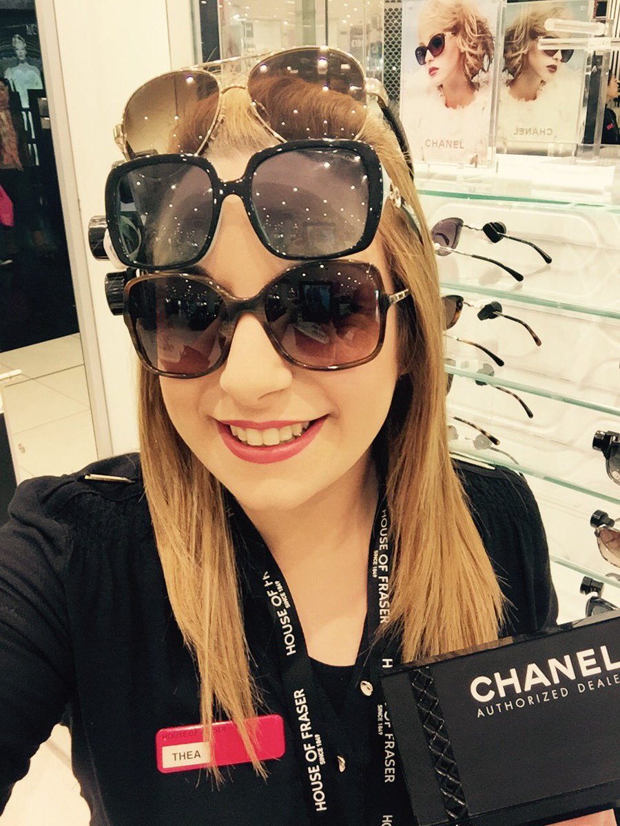 dc8104's tweet photo. Still smashing figures on her 4th week with a 3unit luxury sale! Well done Thea!💃✨✨ @GavinSGHLondon1 @catrionacotter https://t.co/bQxYI9GbhT