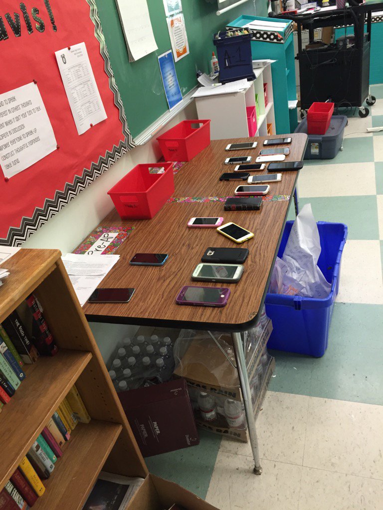 BowieRunning's tweet photo. Students provide clean H2O to those in need. Every 5 min off phone provides H2O for 1 day #MsDavis #UNICEFTAPPROJECT https://t.co/oVXypcctrK