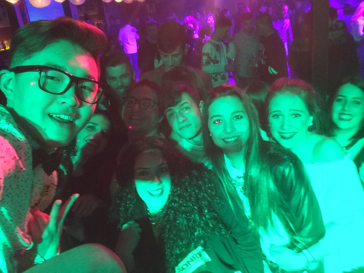 _HanGH16_'s tweet photo. Gracias por venir a @DiscotecaQue Aritz estaba xq se puso malito, pero vamos a volver, más y mejor claro :) https://t.co/TV7owxTzF8