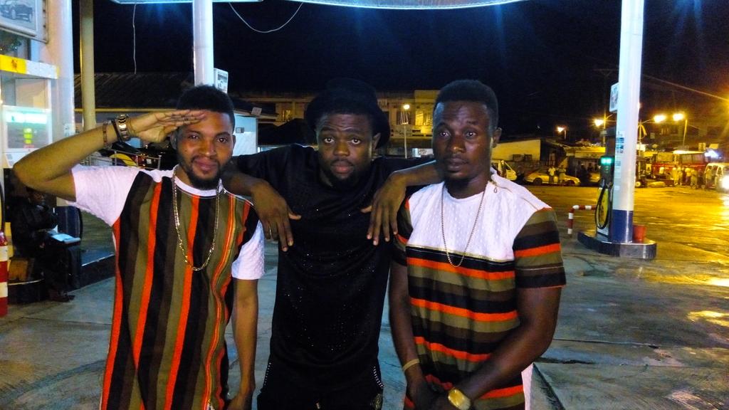 obuasinii's tweet photo. When the stars meet the star. It's a golden blast @AbeikuSantana @anguahA @Asanteclickwise #OFmHouseParty https://t.co/QChfwbsysd