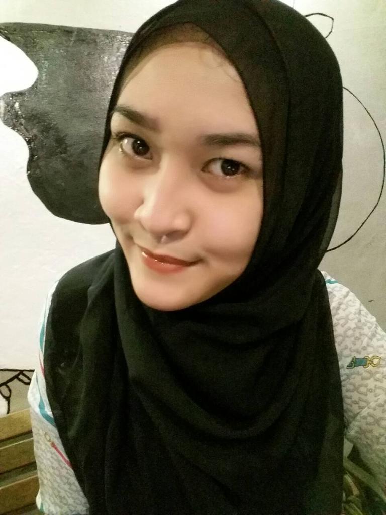 Penuh dosa 😢 maka ku perkenankan utk lelaki yg akan menuntunku kejalanmu ya Allah 😊