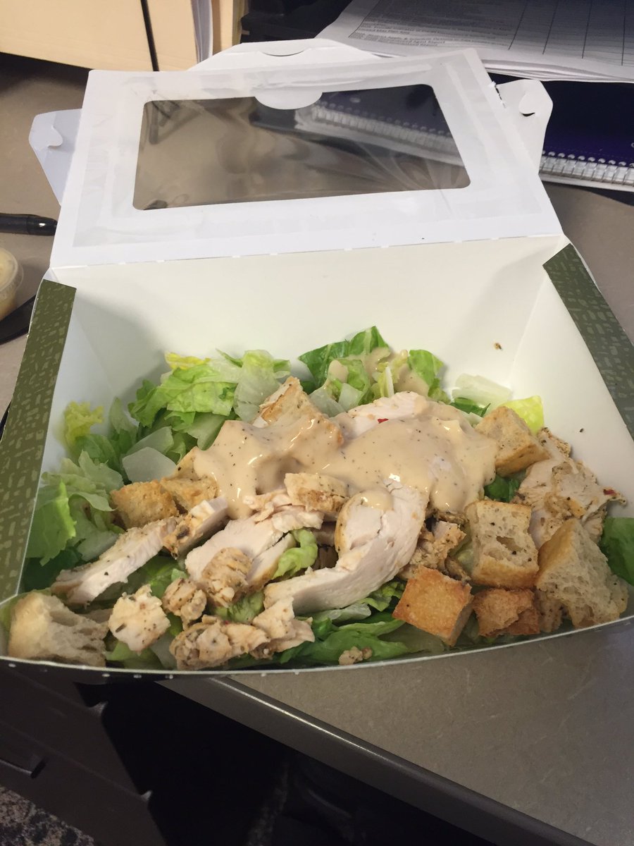 raquelforreal's tweet photo. Seriously @panerabread this is a #whole chicken Cesar salad?! #disappointed 😕 #needmorefor$7.99 https://t.co/ML4J1e1817