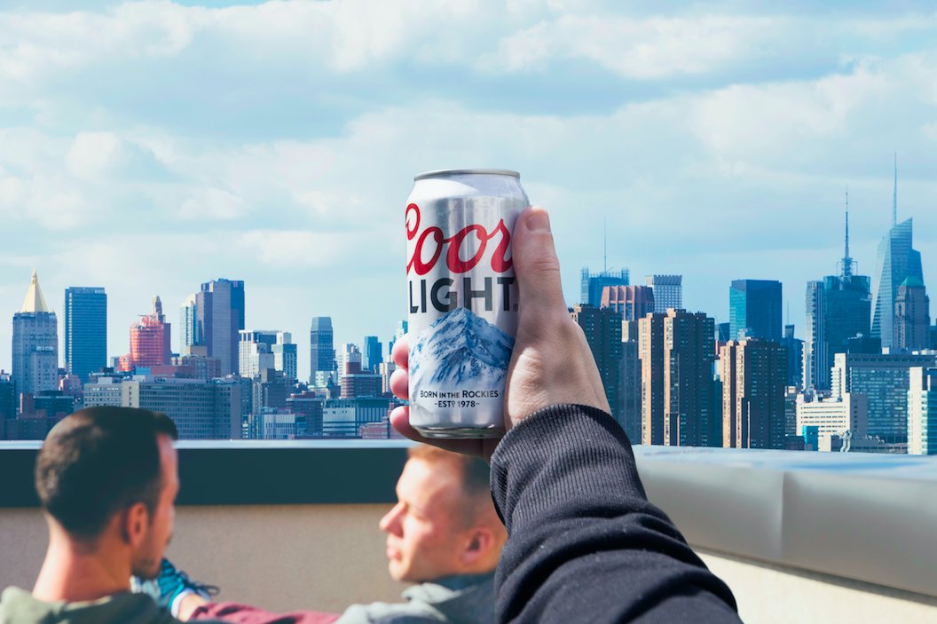 CoorsLight's tweet photo. The best thing about Spring: #rooftops. Grab a beer, go outside and see why the best views are from the top #ClimbOn https://t.co/4Mb0xJ07ko