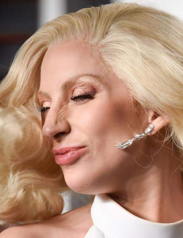 JesusTo43430819's tweet photo. #HappyBirthdayLadyGaga #LadyGaga https://t.co/YqxofSwzz8