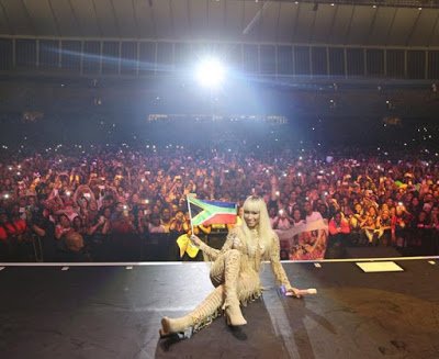 MinajNewsPoland's tweet photo. Zdjęcia z #PinkPrintTourSA (#3) https://t.co/rxtDZV0ixA