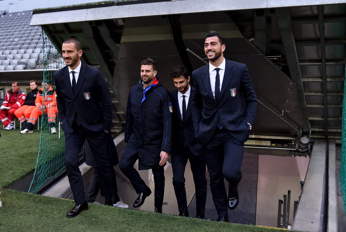 Azzurri's tweet photo. Gli #Azzurri sul campo dello stadio #AllianzArena dove domani si disputerà l'amichevole #GermaniaItalia.

#Azzurri https://t.co/sL9YoaTnFb