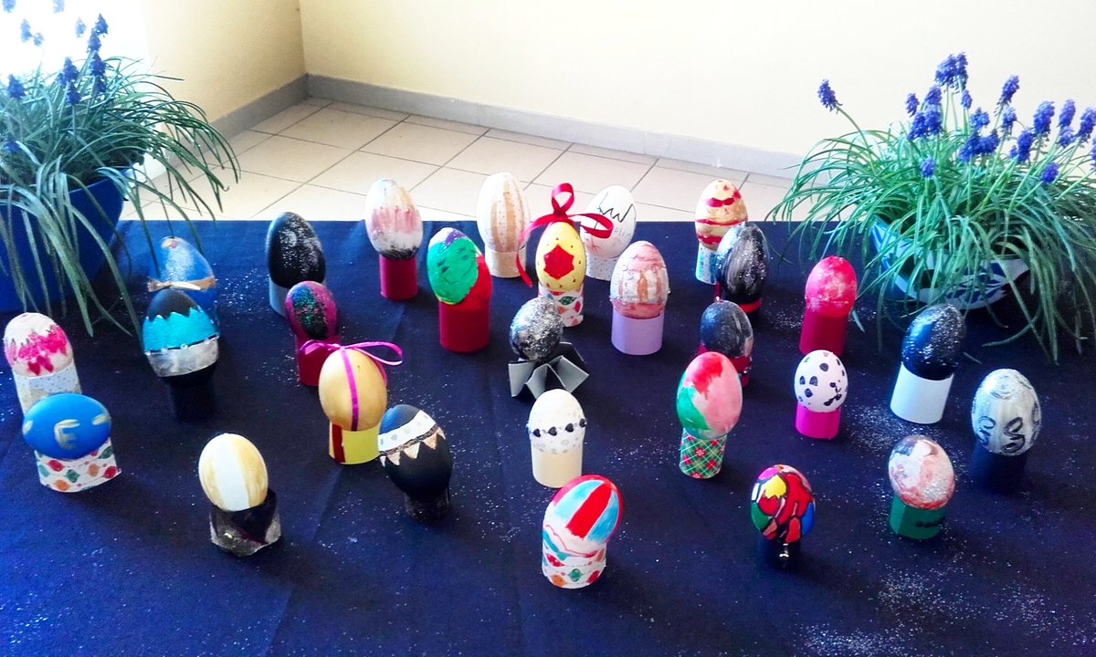 lorinelafite's tweet photo. Bonne fêtes de pâques 
Fait par les enfants de #justian https://t.co/aYvuzAG4CR
