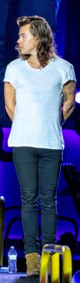 WhyLarryIsReal's tweet photo. honestly there is not a couple prettier than they're ??? also how about no https://t.co/vmBNQJY6Kl