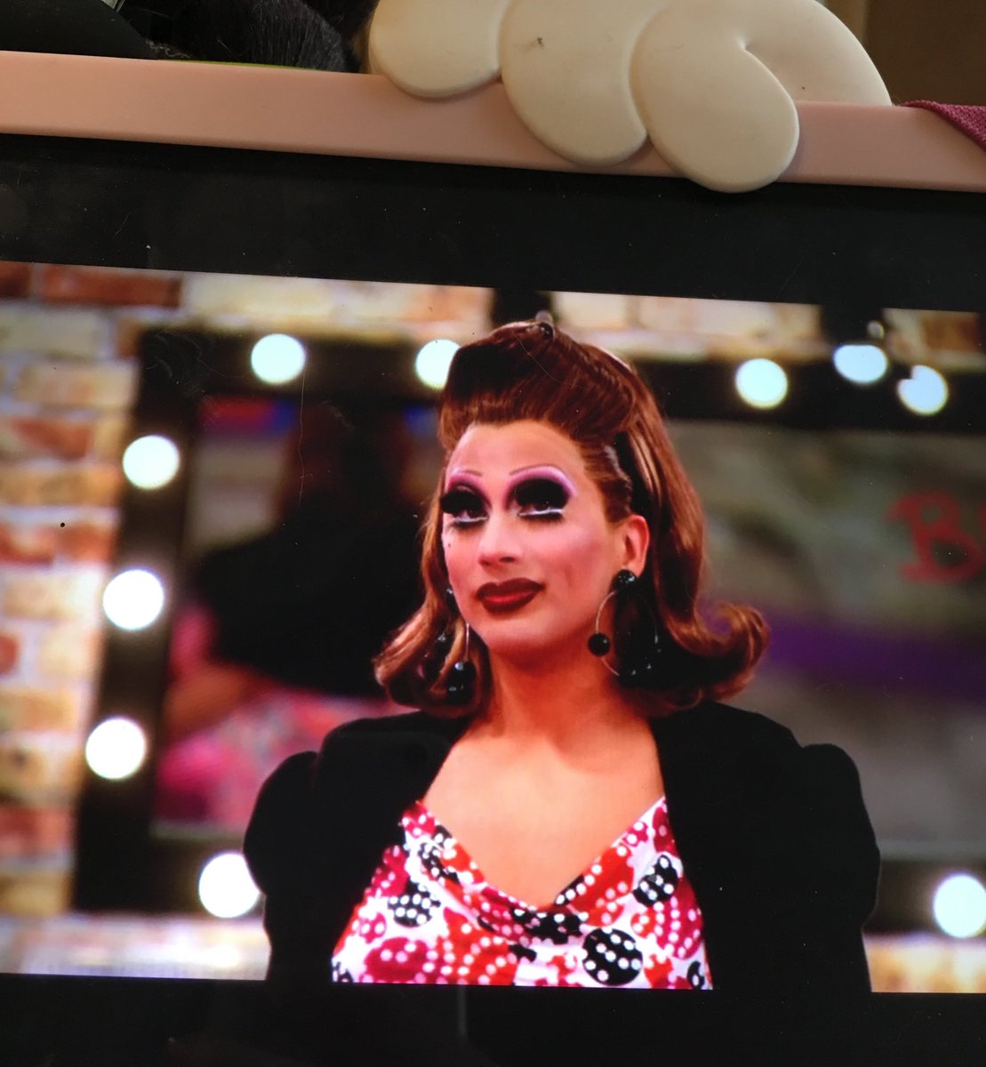 queen_ursula_uk's tweet photo. Not today Satan. #favequeen https://t.co/zZy64EOJmT