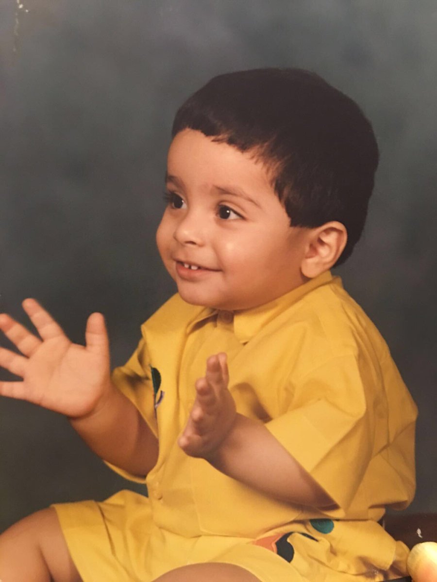 Talal_Albqemi's tweet photo. #صورتك_وانت_صغير 😂😂😂 https://t.co/s7UHrV6NCF
