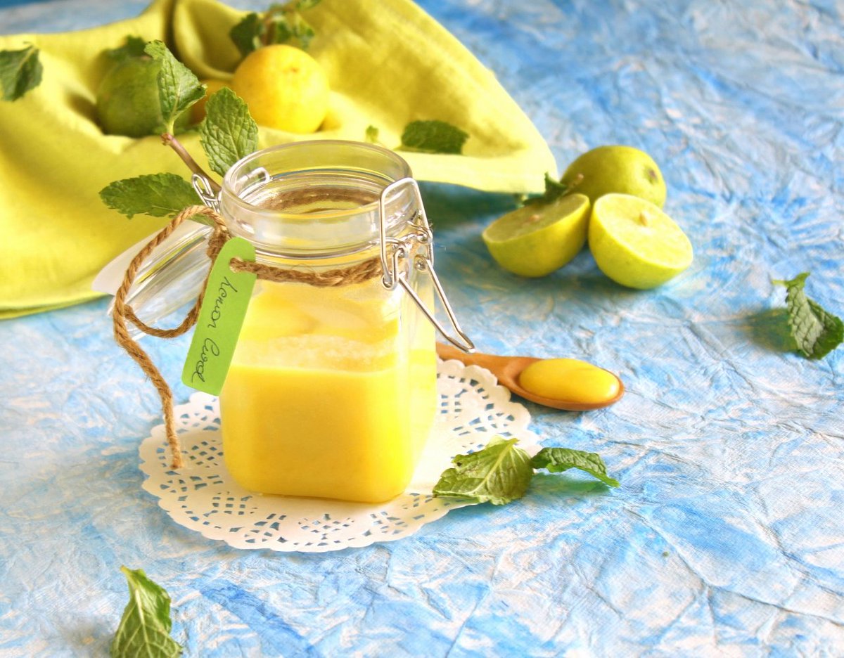dollopofthat's tweet photo. Sunshine in a bottle, bursting with flavours, this recipe for Lemon Curd on the blog now https://t.co/TZwKaI8D0Q https://t.co/IofFWImEsq