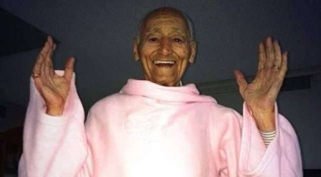 tbrownmusic's tweet photo. @ArianaGrande when the queen returns! https://t.co/9uu7aTjh2V