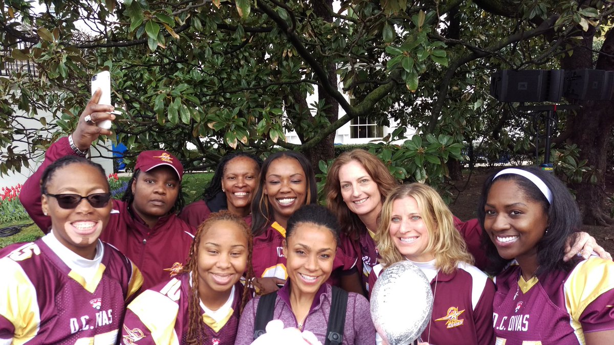 donnawilk33's tweet photo. The Divas at the White House for picture with the President! #ChampsAreHere https://t.co/0sFwF1FvI1