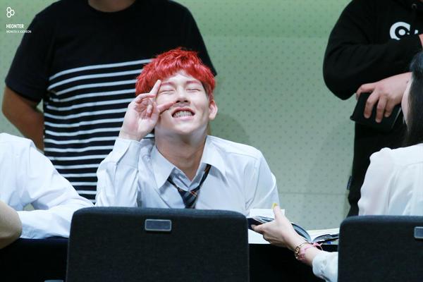 jooheonds's tweet photo. @rofysj hello! Monsta X rapper Joohoney's speaking. Welcome to our fams #rofplayer and let's be friend! https://t.co/k3zGFFfG1f
