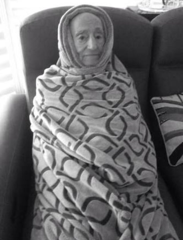 tbrownmusic's tweet photo. @ArianaGrande waiting for May 20 like https://t.co/rMQKKTUv04