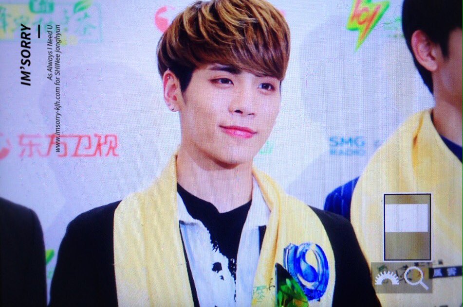 160328 ‎Jonghyun‬ @ '23rd East Billboard Music.' CepIXkyW8AItDOG