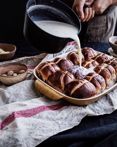levitybrew's tweet photo. happy #easter! we're drooling over these #hotcrossbuns by @cookrepublic -- what are you feasting on for #brunch? https://t.co/17clj5X5pR