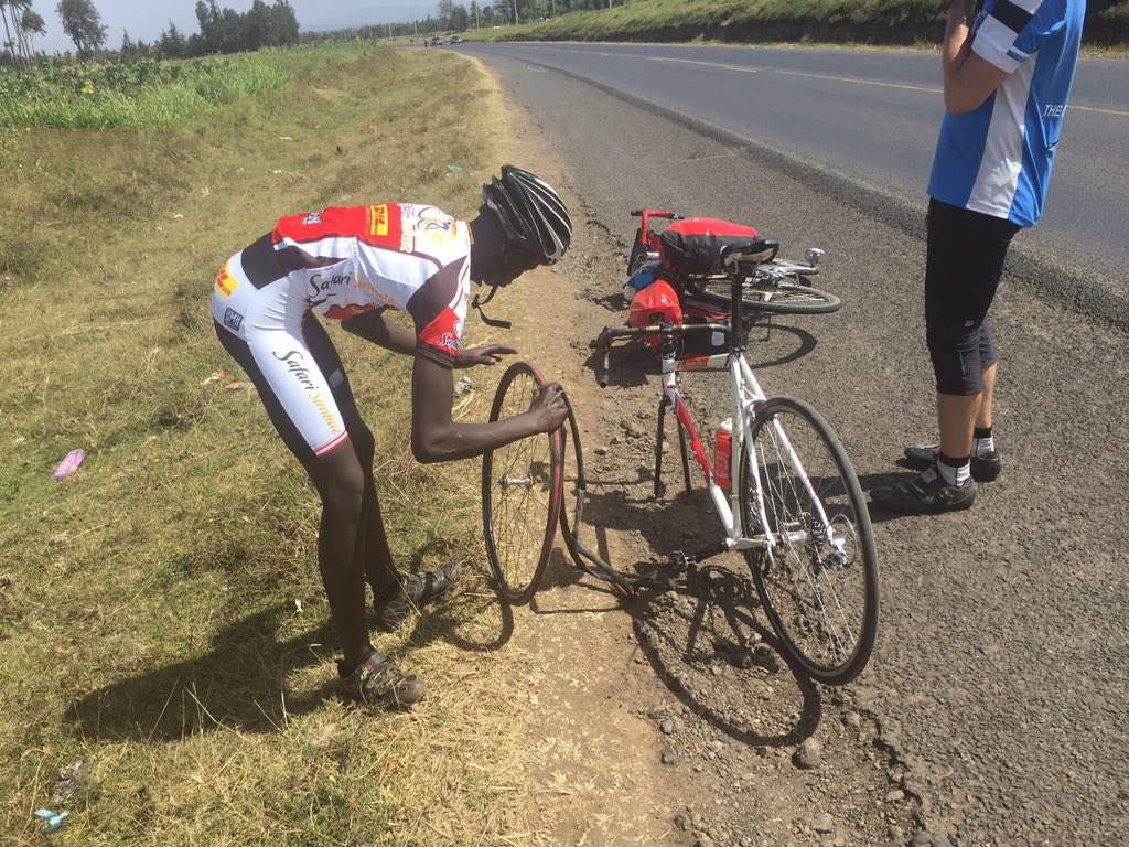 greatcwbcycle's tweet image. Survived the road out of Nairobi &amp;amp; arrived in Naivasha. Stunning views of the Rift Valley &amp;amp; even managed a good deed