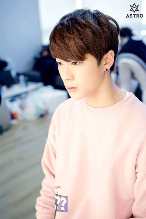 AstroObsession's tweet photo. 160328 FACEBOOK ASTRO:

Astro 1st Mini Album detrás de escena ③ https://t.co/lerxN6ahgM