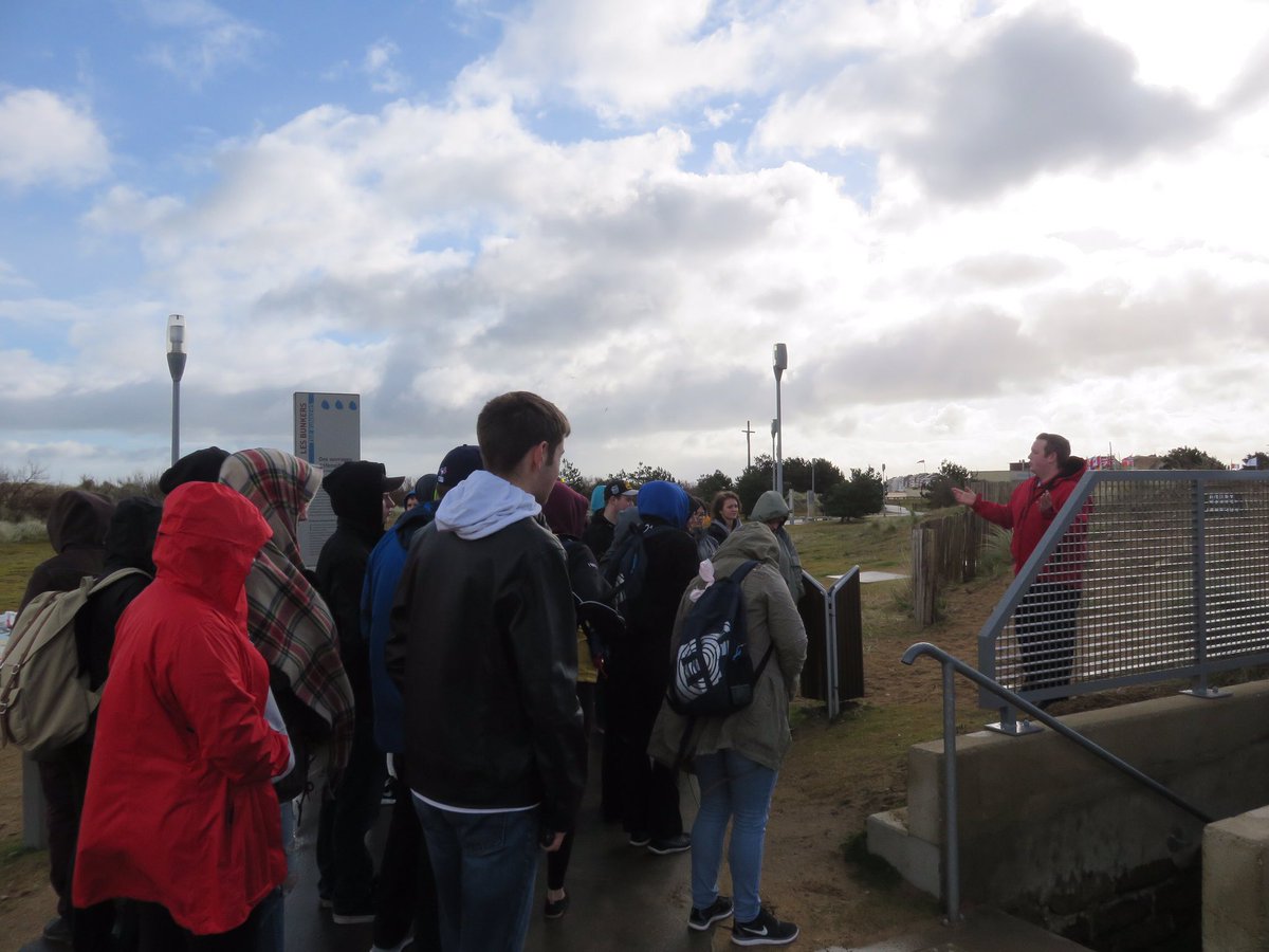JunoBeachCentre's tweet photo. Thrilled to host the #esd2eu2016 student group from Manitoba on Juno today, including #Juno14 alum @MrScottPowers! https://t.co/wGKUjxQaui