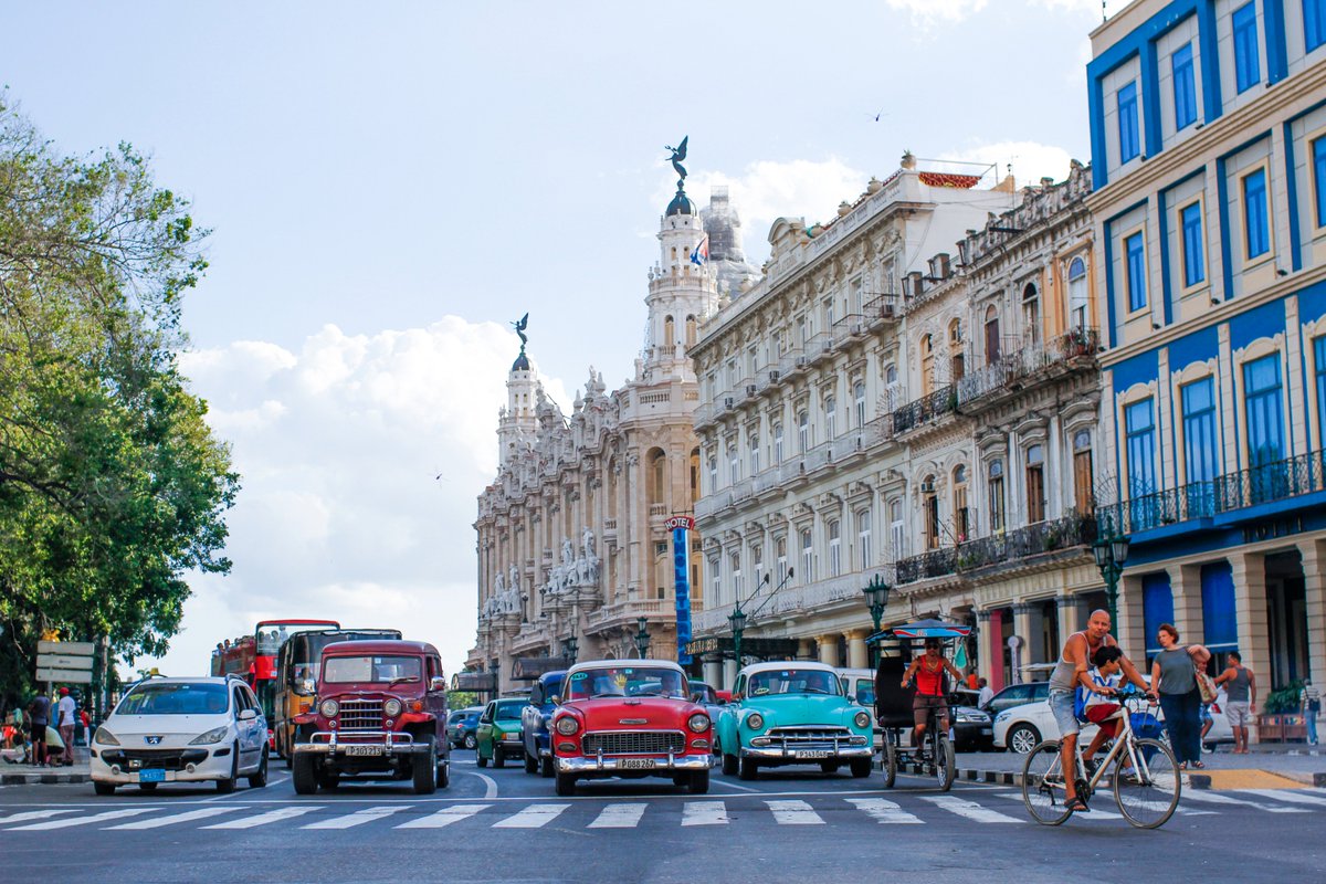 frankscottk's tweet photo. This was my reward for running out into the streets in #Havana with my lovely lady @leedegraw. #MissingCuba https://t.co/TD1G09UH9V