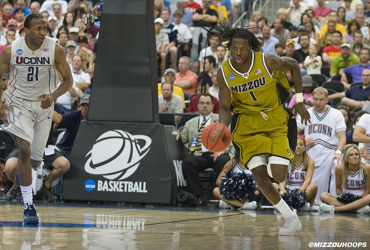 MizzouHoops's tweet photo. ELITE! @DeMarreCarroll1 helped #Mizzou to the Elite Eight in 2008-09. He scored 12 on this date - March 28. 

#MIZ https://t.co/RUMnARQt76