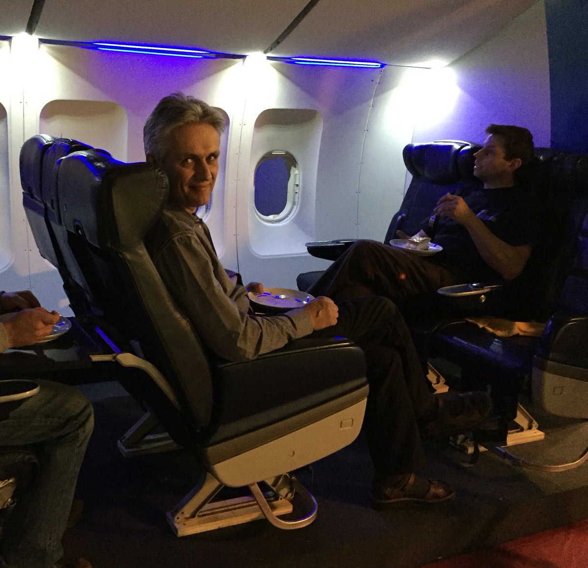 AirGYD's tweet photo. The builders from  @stimmehoffnung https://t.co/z3sQKws8aL