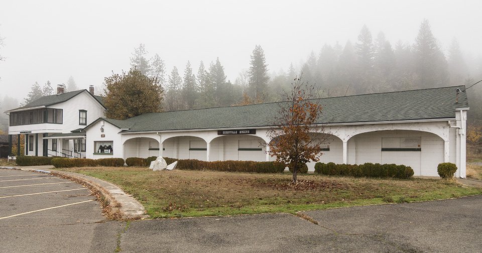 OregonCavesNPS's tweet photo. Today starts #MuseumWeek! Opening April 1, 2016 Kerbyville Museum displays the history of the Illinois Valley. https://t.co/pmcl9YQihO