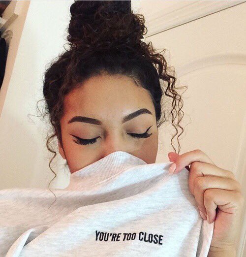 ayeyebrows tweet picture