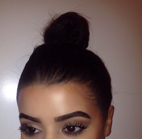 ayeyebrows tweet picture