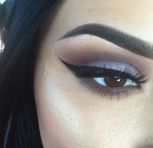 ayeyebrows tweet picture